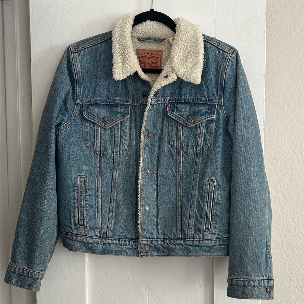 Levi's Light Blue Denim Jacket with Sherpa Lining - Small